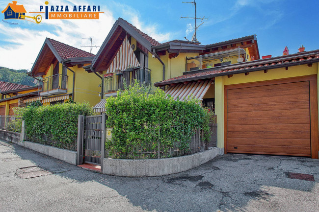 Villa in vendita a Lavena Ponte Tresa