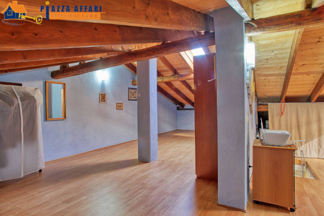 Appartamento in vendita a Lavena Ponte Tresa