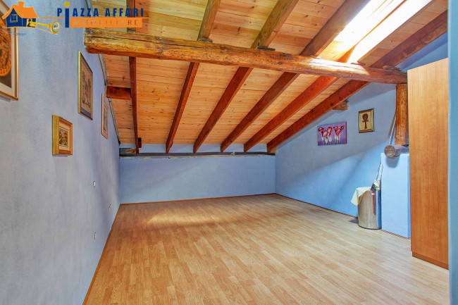 Appartamento in vendita a Lavena Ponte Tresa