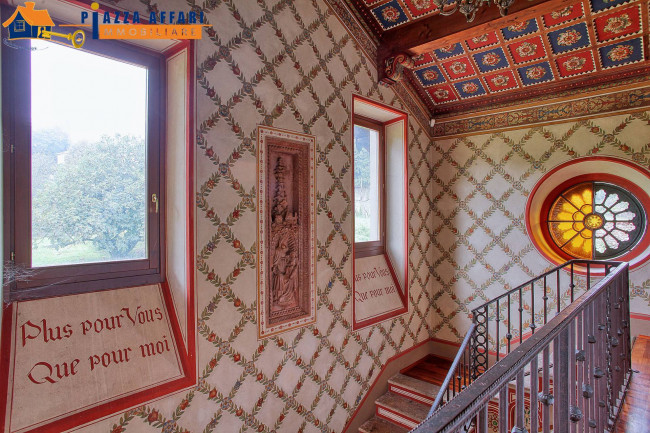 Villa in vendita a Cadegliano-Viconago