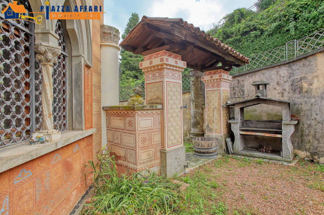 Villa in vendita a Cadegliano-Viconago
