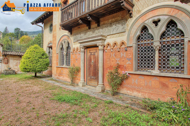 Villa in vendita a Cadegliano-Viconago