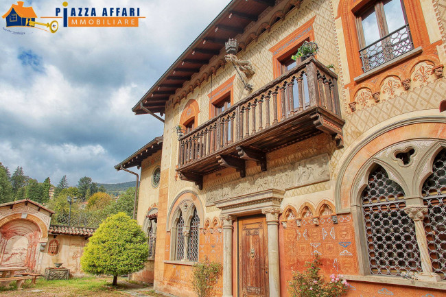 Villa in vendita a Cadegliano-Viconago