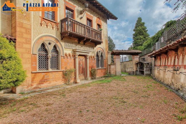 Villa in vendita a Cadegliano-Viconago