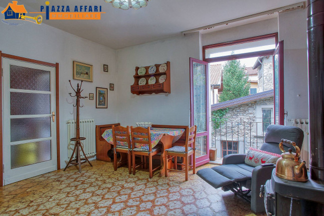 Porzione di Casa Terra / Cielo in vendita a Brezzo di Bedero