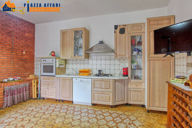 Porzione di Casa Terra / Cielo in vendita a Brezzo di Bedero