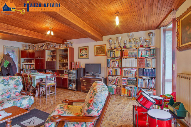 Porzione di Casa Terra / Cielo in vendita a Brezzo di Bedero