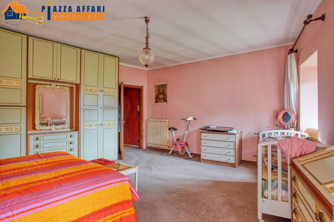 Porzione di Casa Terra / Cielo in vendita a Brezzo di Bedero