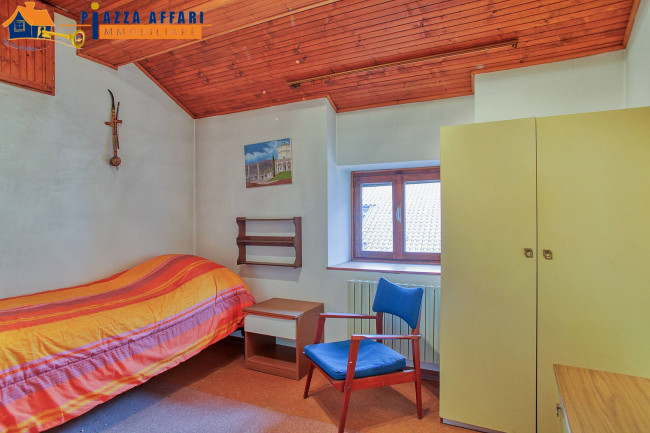 Porzione di Casa Terra / Cielo in vendita a Brezzo di Bedero