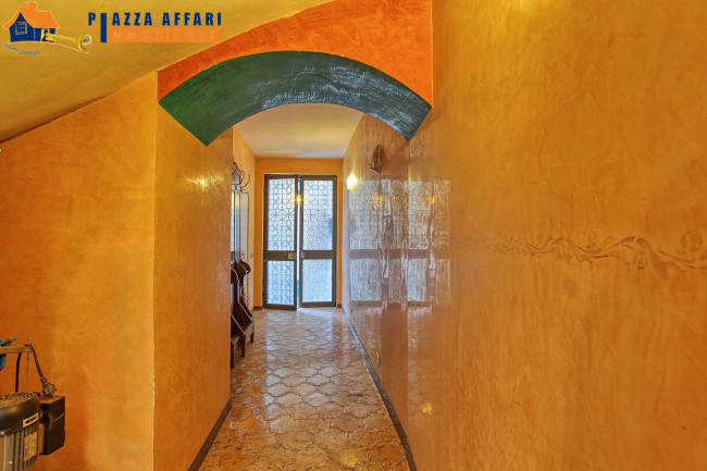 Porzione di Casa Terra / Cielo in vendita a Brezzo di Bedero
