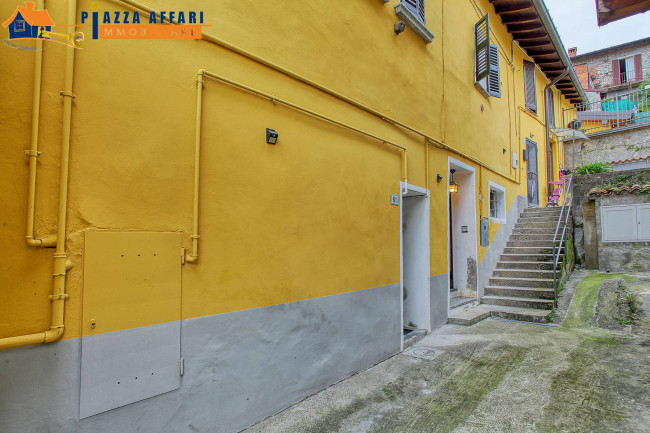 Porzione di Casa Terra / Cielo in vendita a Brezzo di Bedero