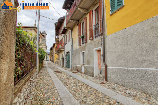 Porzione di Casa Terra / Cielo in vendita a Brezzo di Bedero