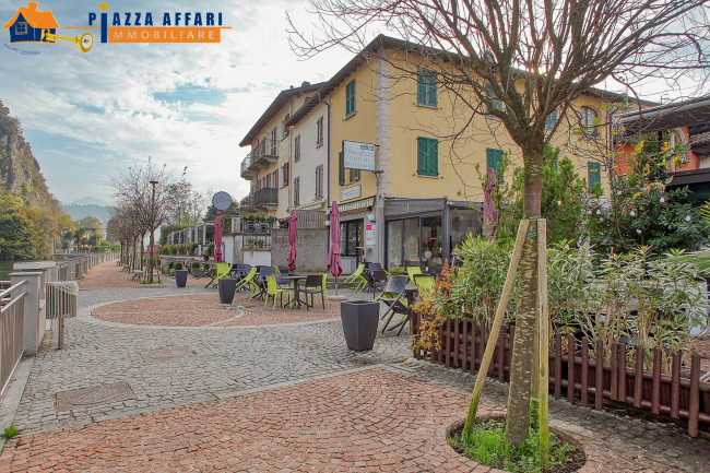 Attività commerciale in vendita a Lavena Ponte Tresa
