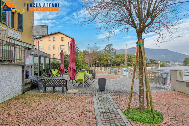 Attività commerciale in vendita a Lavena Ponte Tresa