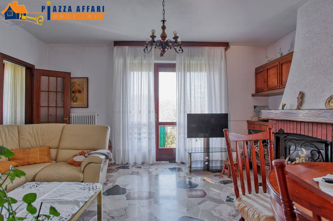 Villa in vendita a Cadegliano-Viconago