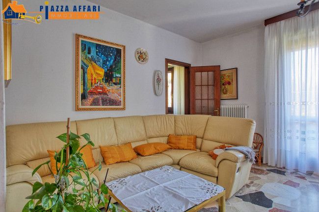 Villa in vendita a Cadegliano-Viconago