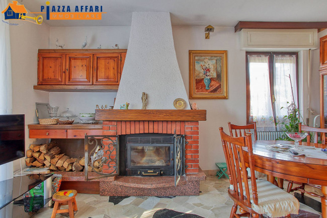 Villa in vendita a Cadegliano-Viconago