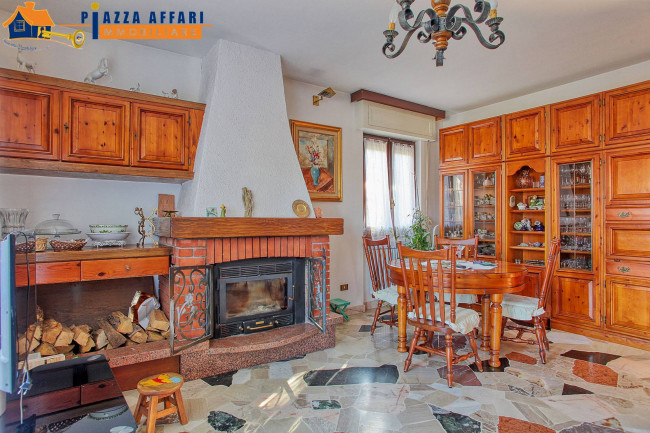 Villa in vendita a Cadegliano-Viconago