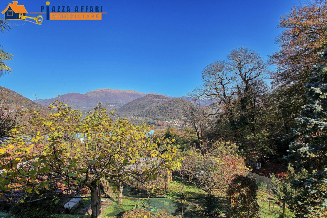 Villa in vendita a Cadegliano-Viconago