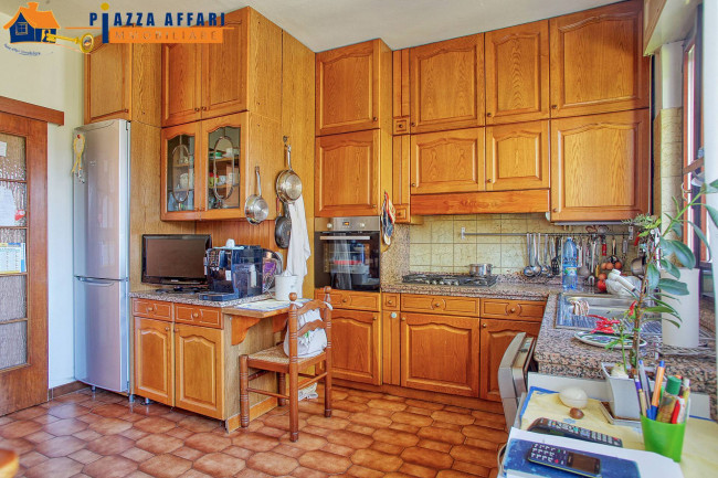 Villa in vendita a Cadegliano-Viconago