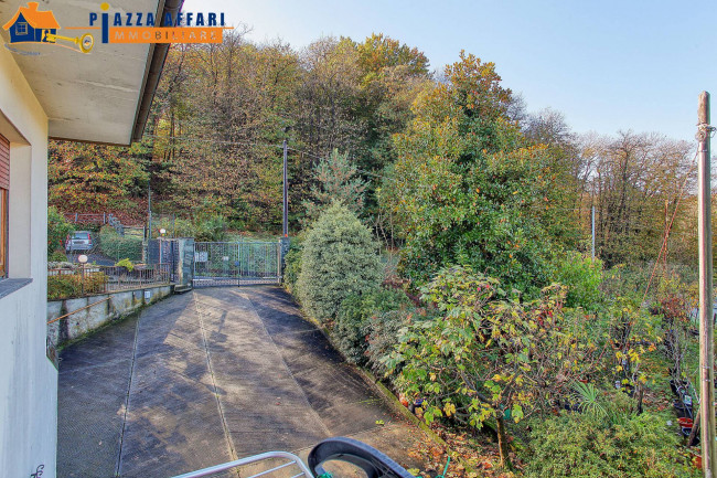Villa in vendita a Cadegliano-Viconago