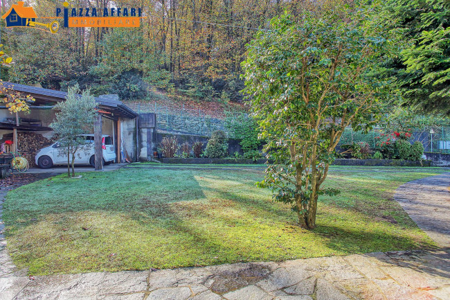 Villa in vendita a Cadegliano-Viconago