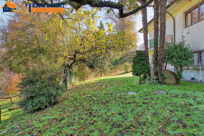 Villa in vendita a Cadegliano-Viconago