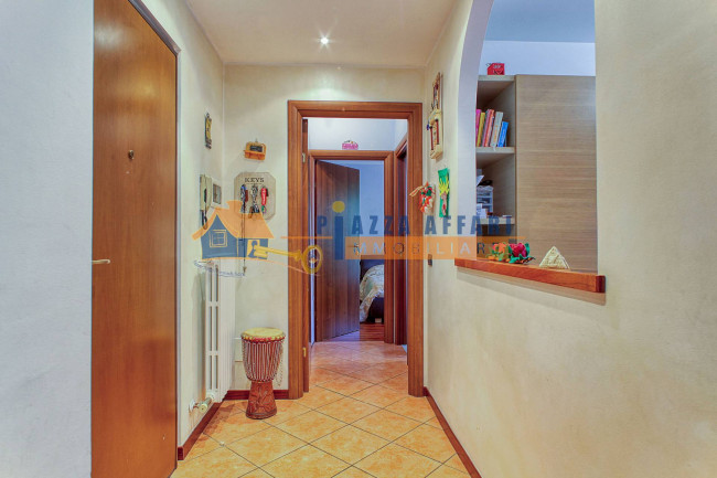 Appartamento in vendita a Caronno Varesino