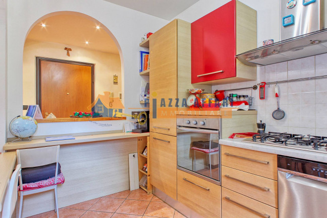 Appartamento in vendita a Caronno Varesino