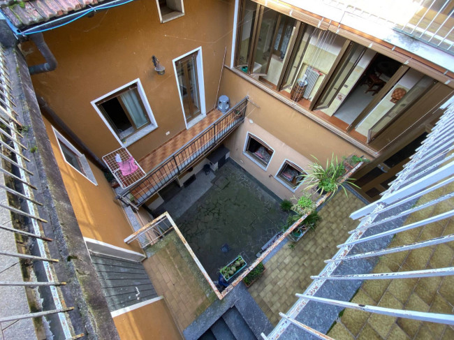 Porzione di Casa Terra / Cielo in vendita a Brusimpiano