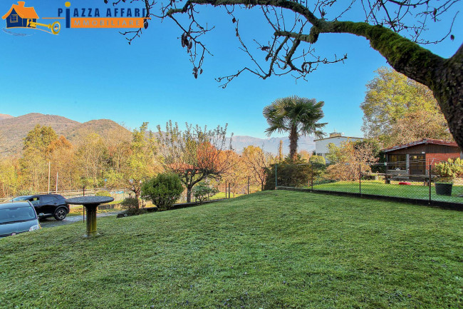 Villa Bifamigliare in vendita a Cadegliano-Viconago