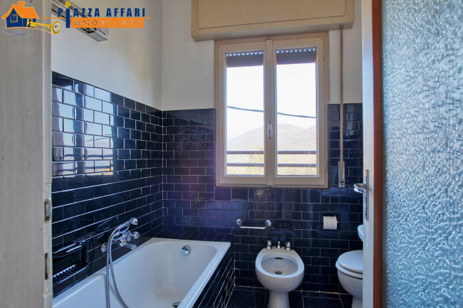 Villa Bifamigliare in vendita a Cadegliano-Viconago