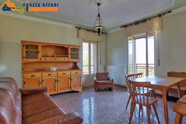 Villa Bifamigliare in vendita a Cadegliano-Viconago