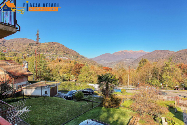 Villa Bifamigliare in vendita a Cadegliano-Viconago