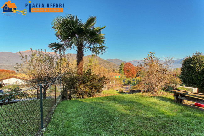 Villa Bifamigliare in vendita a Cadegliano-Viconago