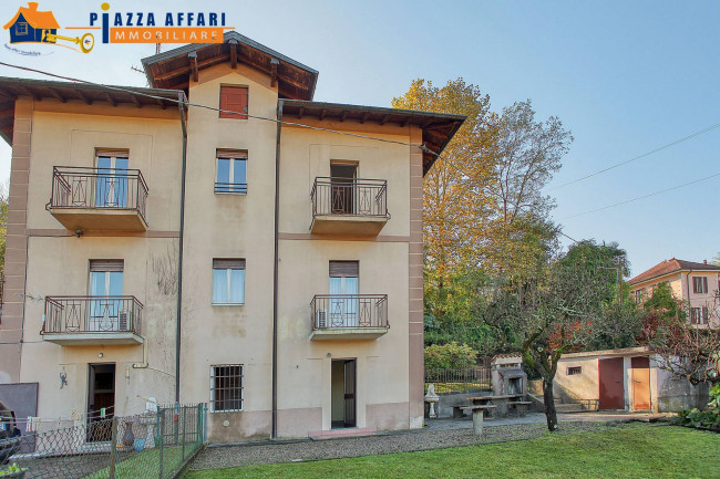 Villa Bifamigliare in vendita a Cadegliano-Viconago
