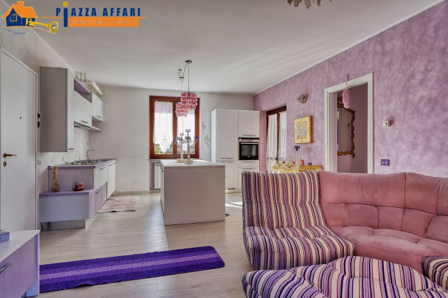 Appartamento in vendita a Lavena Ponte Tresa