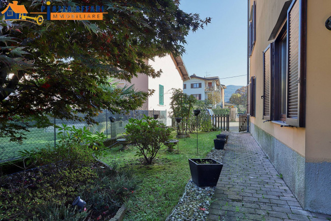 Appartamento in vendita a Lavena Ponte Tresa