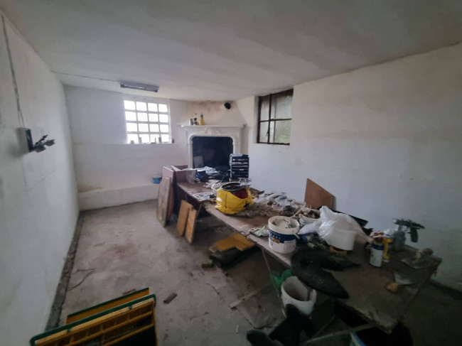 Porzione di Casa Terra / Cielo in vendita a Castello Cabiaglio