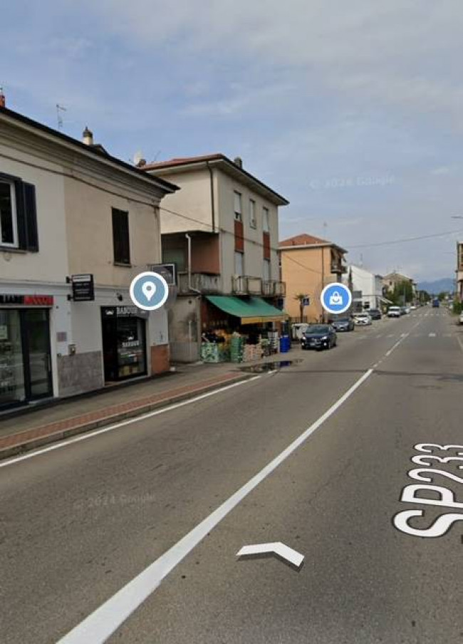 Attività commerciale in vendita a Tradate