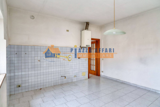 Porzione di Casa Terra / Cielo in vendita a Caronno Varesino