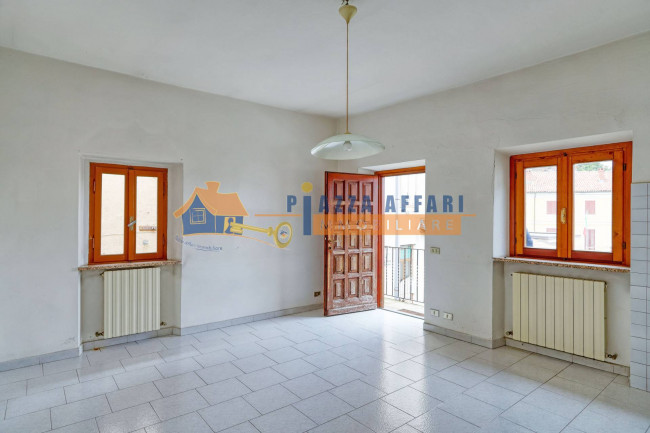 Porzione di Casa Terra / Cielo in vendita a Caronno Varesino