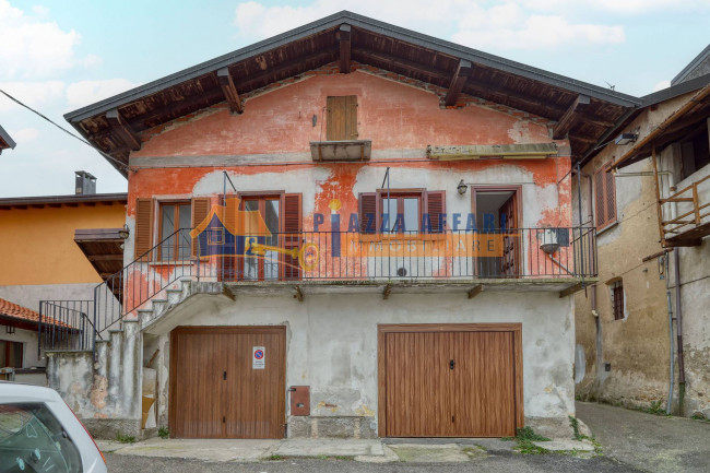Porzione di Casa Terra / Cielo in vendita a Caronno Varesino