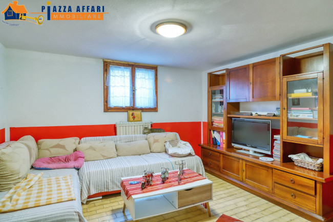 Villa in vendita a Cremenaga