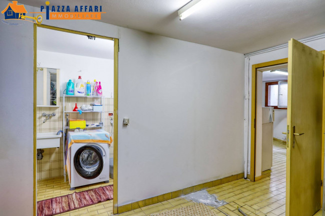 Villa in vendita a Cremenaga