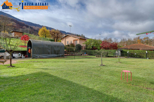 Villa in vendita a Cremenaga