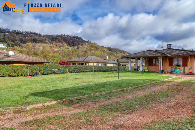 Villa in vendita a Cremenaga