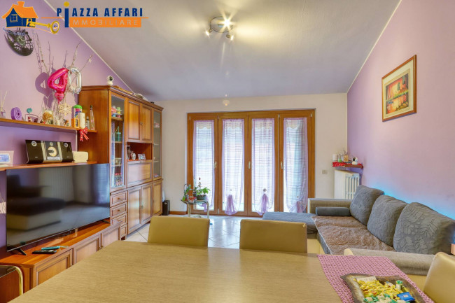 Appartamento in vendita a Marchirolo