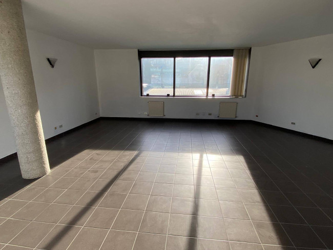 Studio/Ufficio in affitto a Lavena Ponte Tresa