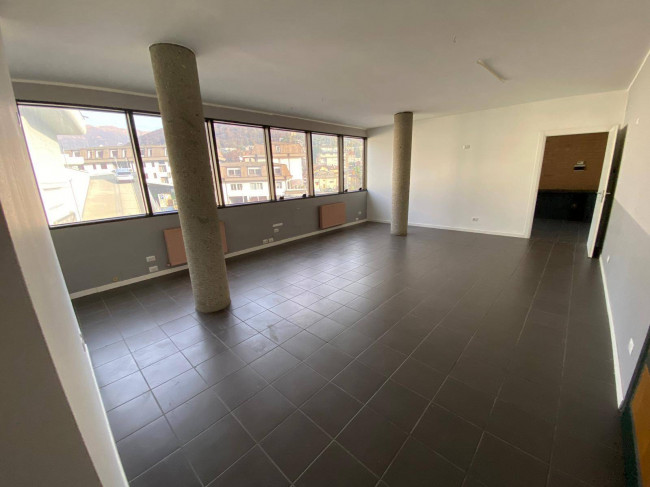 Studio/Ufficio in affitto a Lavena Ponte Tresa